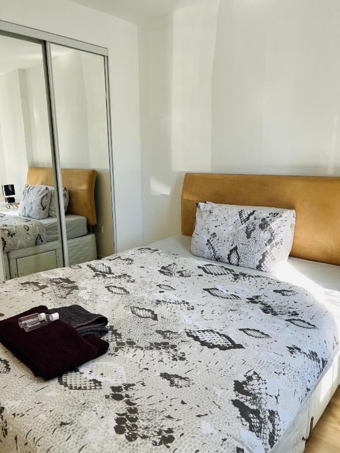 Fabulous 1bed 1bath Ground Floor Shared ,only Double Appartement Édimbourg